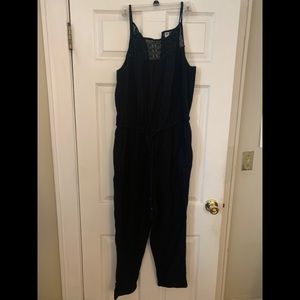 Women’s linen spaghetti strap jumpsuit